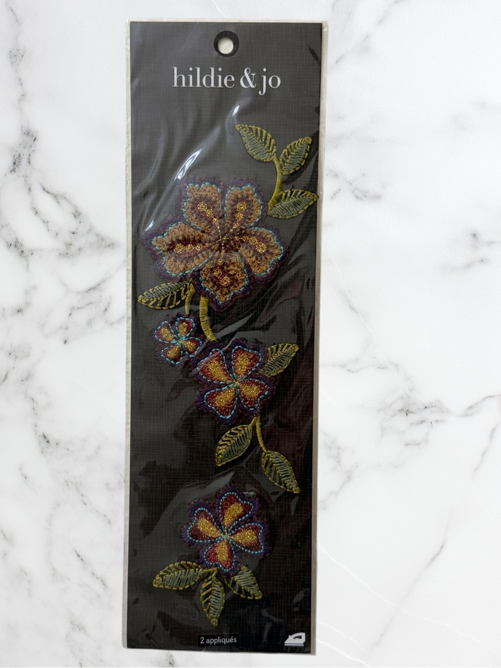 HILDIE & JO Embroidered Elegant Floral Flowers Iron-on Patch APPLIQUE' NEW